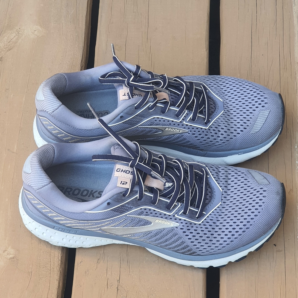 Brooks Ghost 12 Women's  Gray/Pink Running Shoes Size 9.5